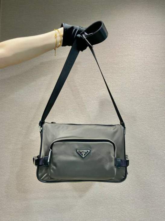 Picture of Prada Mens Bags _SKUfw200715939fw